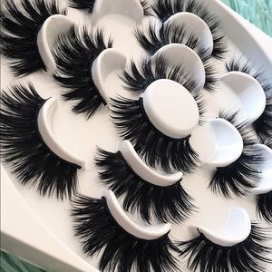 7 pairs Of Eyelashes.